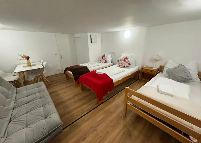 Friends Corner Kitchen Kwatera prywatna *