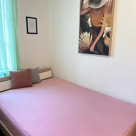 Quarto em Acomodações Particulares Fancy In Town *